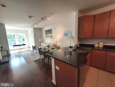 8045 Newell St unit 222, Silver Spring, MD 20910 - photo 6