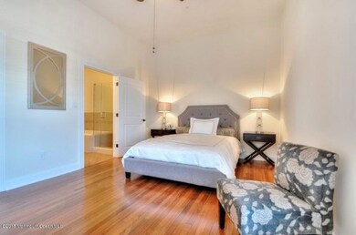 bedroom emporium (2)
