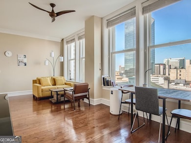 002 57 Forsyth Street NW Unit 9C.jpg