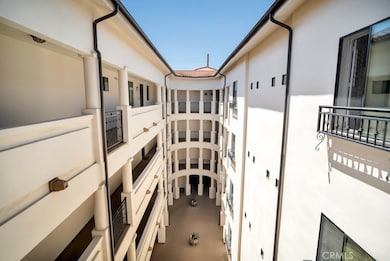 4724 Kester Ave unit 410, Sherman Oaks, CA 91403 - photo 5