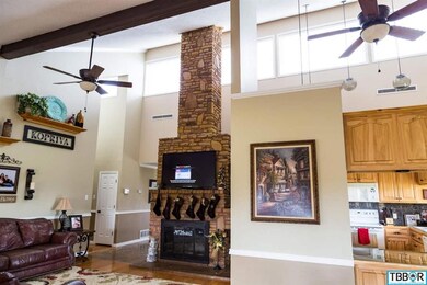 14194 Canyon Oaks Cir, Troy, TX 76579 - photo 3