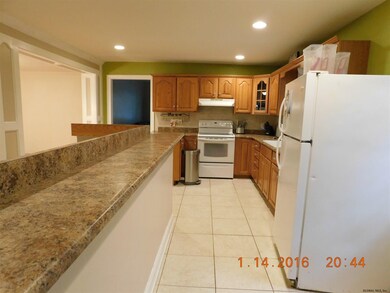 88 Jones Rd, Saratoga Springs, NY 12866 - photo 5