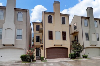 Free standing Patio Home within minutes of many Ho