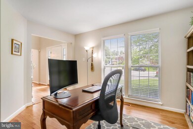 8621 Hillview Rd, Hyattsville, MD 20785 - photo 5