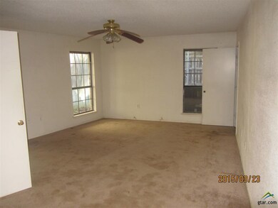 8464 Pleasant Hill Cir, Tyler, TX 75707 - photo 6