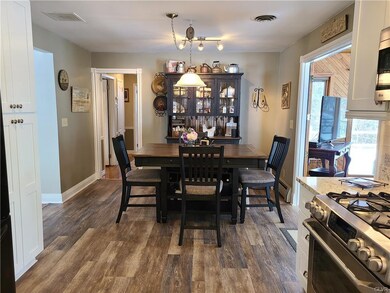 1421 Cottage St, Easton, PA 18040 - photo 5