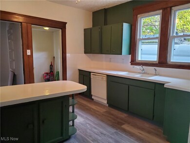 830 Sumner St, Akron, OH 44311 - photo 7