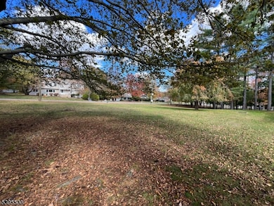 391 Forest Rd, Mahwah, NJ 07430 - photo 7