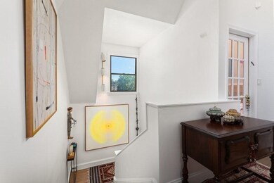 104 Babcock St unit 3, Brookline, MA 02446 - photo 4