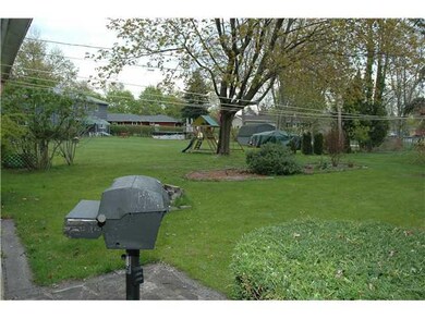 749 Barrally St, North Tonawanda, NY 14120 - photo 4