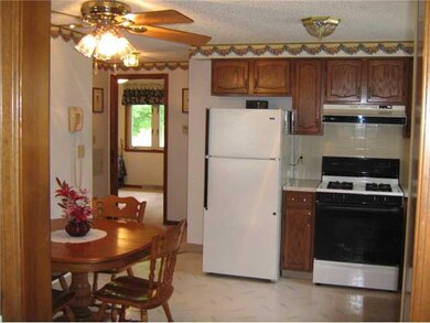 Kitchen Clean, bright and cheery kitchen!