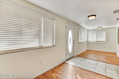 11-web-or-mls-380 Palm Ave-11