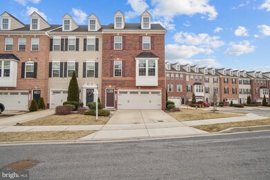933 Magnolia Blossom Ct, Sykesville, MD 21784 - photo 2