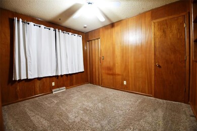 2801 Bennett Ave, Des Moines, IA 50310 - photo 7