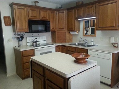 225 Rebecca Dr unit 449, Alamo, TX 78516 - photo 4