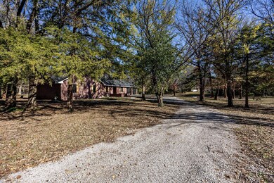 3211 Southern Ave, Parsons, KS 67357 - photo 7