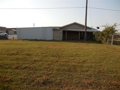 411 S A St, Davis, OK 73030 - photo 6