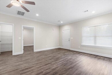 10-LIVING AREA