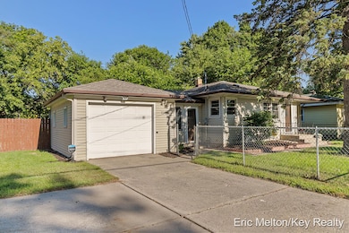 1305 Ball Ave NE, Grand Rapids, MI 49505 - photo 3