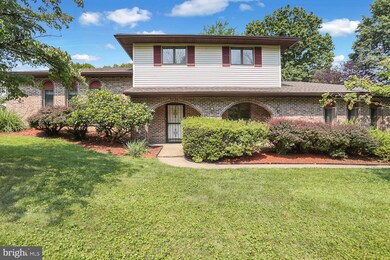 5421 E Lorane Rd, Reading, PA 19606 - photo 2