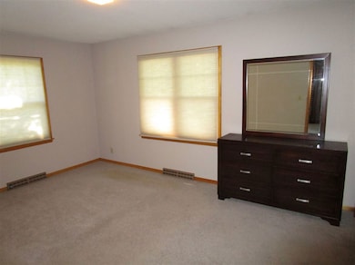 3520 Rownd St, Cedar Falls, IA 50613 - photo 5