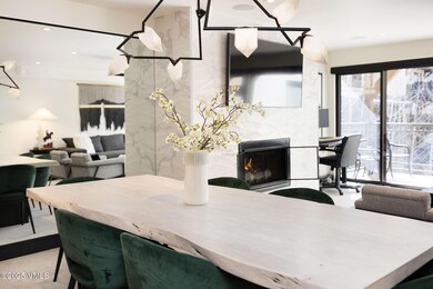 montaneros_304_interior_vignette_table