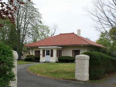 118 Laurel St, Fairhaven, MA 02719 - photo 2