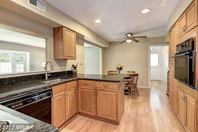 13151 Madonna Ln, Fairfax, VA 22033 - photo 7