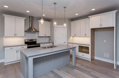 9717 Marnewood Dr, Grimes, IA 50111 - photo 3