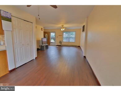 308 E Mosser St, Allentown, PA 18109 - photo 3