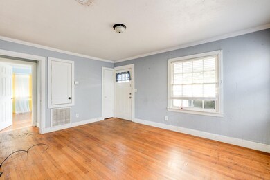2 (2 of 12) Foyer View 2