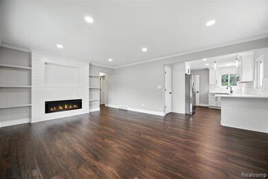 1418 W 13 Mile Rd, Royal Oak, MI 48073 - photo 5