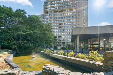 250 Hammond Pond Pkwy unit 1507S, Chestnut Hill, MA 02467 - photo 3