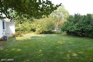 406 Orleans Cir SW, Vienna, VA 22180 - photo 2