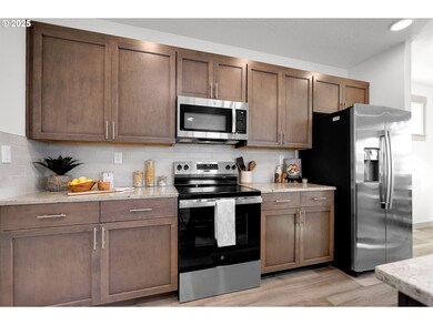 5142 Holly St, Springfield, OR 97478 - photo 5