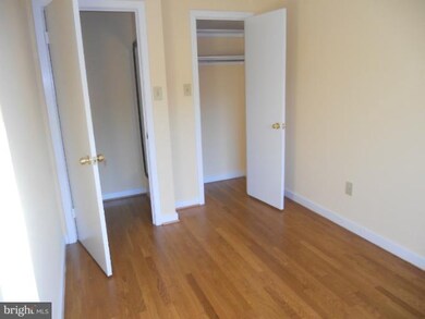 3737A Madison Ln unit A, Falls Church, VA 22041 - photo 3