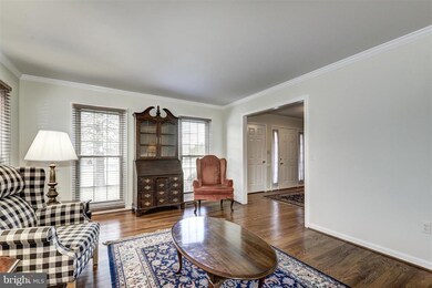 15217 Jones Ln, Gaithersburg, MD 20878 - photo 4
