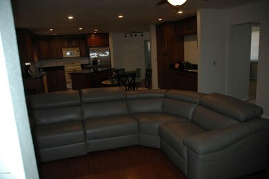 920 E Manhatton Dr, Tempe, AZ 85282 - photo 5