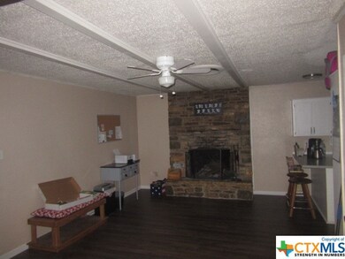 415 Nauert St, Copperas Cove, TX 76522 - photo 4