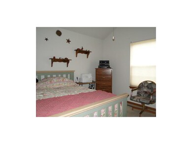 Bedroom 3 has loft
