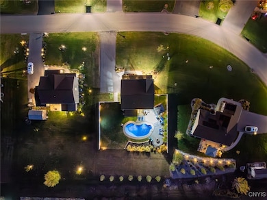 5546 Rolling Meadows Way, Camillus, NY 13031 - photo 6