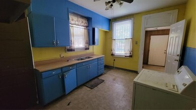 4217 Clarence Ave, Saint Louis, MO 63115 - photo 4