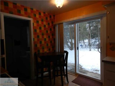 550 S Dexter Dr, Lansing, MI 48910 - photo 4