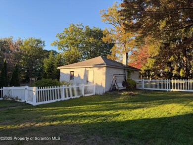 1405 Cherry St, Scranton, PA 18505 - photo 5