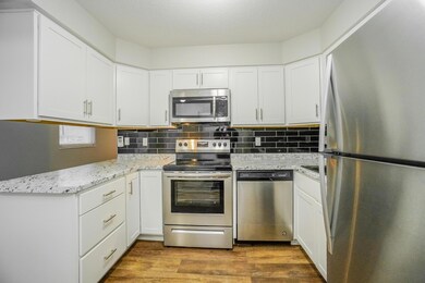 949 S Hampton Rd, Columbus, OH 43227 - photo 4