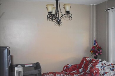 429 W Cedar St, Allentown, PA 18102 - photo 2