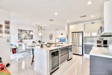 10831 NW 75th St, Doral, FL 33178 - photo 4