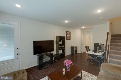 24680 Cable Mill Terrace, Aldie, VA 20105 - photo 3