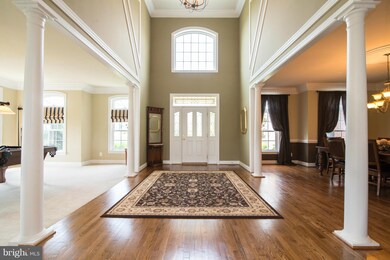 16614 Goldencrest Cir, Purcellville, VA 20132 - photo 4