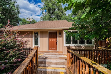 6164 N Knoll Place unit 8, Hickory, NC 28601 - photo 2